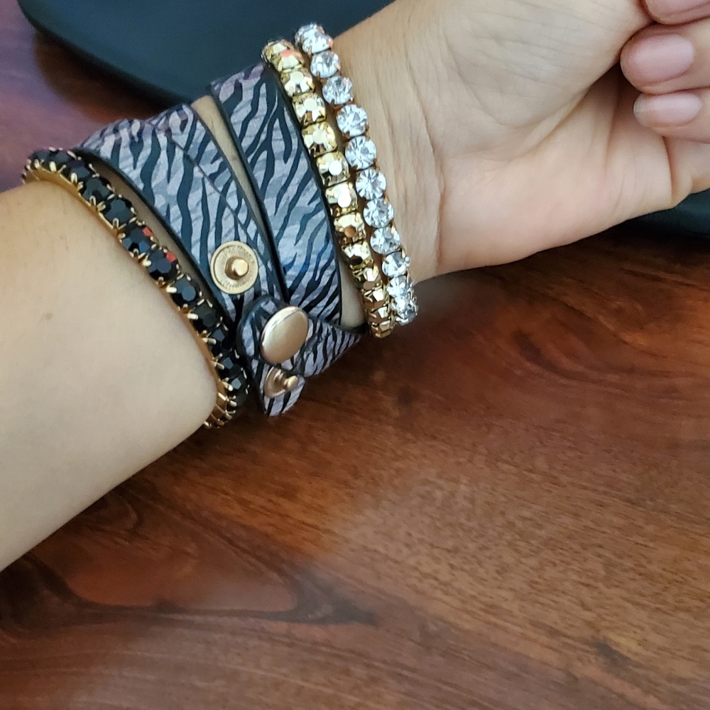 Watch - Picture 3 of 4